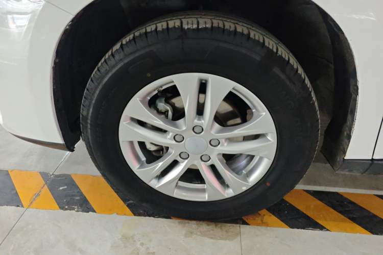 Used Haval M6 2019 1.5T DCT Two-Wheel Drive Elite Version China VI Standard Left Front Wheel Hub