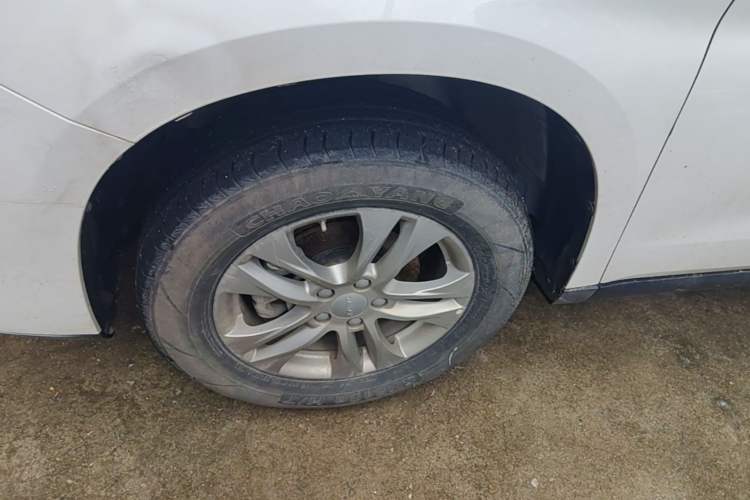 Used Haval M6 2019 1.5T DCT Two-Wheel Drive Value Edition China VI Standard Left Front Wheel Hub