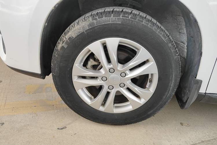 Used Haval M6 2019 1.5T DCT Two-Wheel Drive Elite Version China VI Standard Left Front Wheel Hub