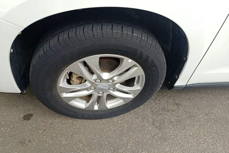 Used Haval M6 2019 1.5T DCT Two-Wheel Drive Value Edition China VI Standard Left Front Wheel Hub