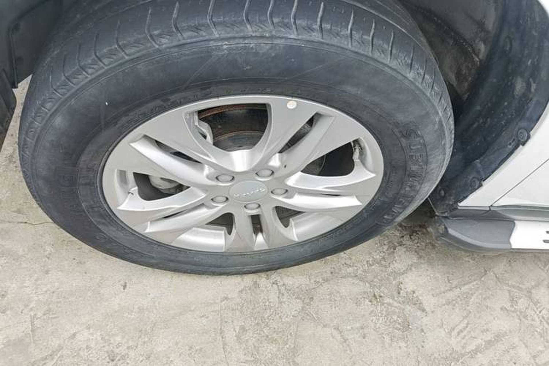 Used Haval M6 2019 1.5T Manual Two-Wheel Drive Urban Version China VI Standard Left Front Wheel Hub