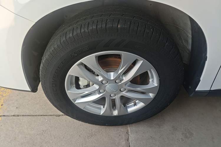 Used Haval M6 2019 1.5T DCT Two-Wheel Drive Elite Version China VI Standard Left Front Wheel Hub