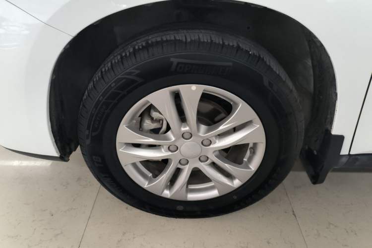 Used Haval M6 2019 1.5T DCT Two-Wheel Drive Value Edition China VI Standard Left Front Wheel Hub