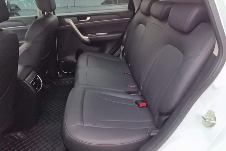 Used Haval M6 2019 1.5T DCT Two-Wheel Drive Value Edition China VI Standard Left Rear Seat