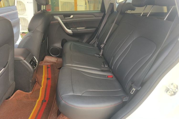 Used Haval M6 2019 1.5T Manual Two-Wheel Drive Elite Version China VI Standard Left Rear Seat