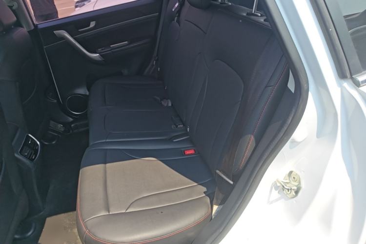 Used Haval M6 2019 1.5T Manual Two-Wheel Drive Elite Version China VI Standard Left Rear Seat