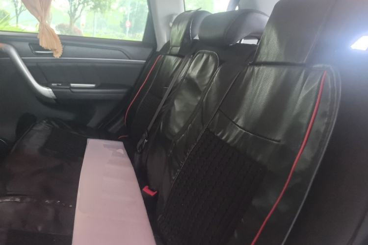 Used Haval M6 2019 1.5T Manual Two-Wheel Drive Elite Version China VI Standard Left Rear Seat