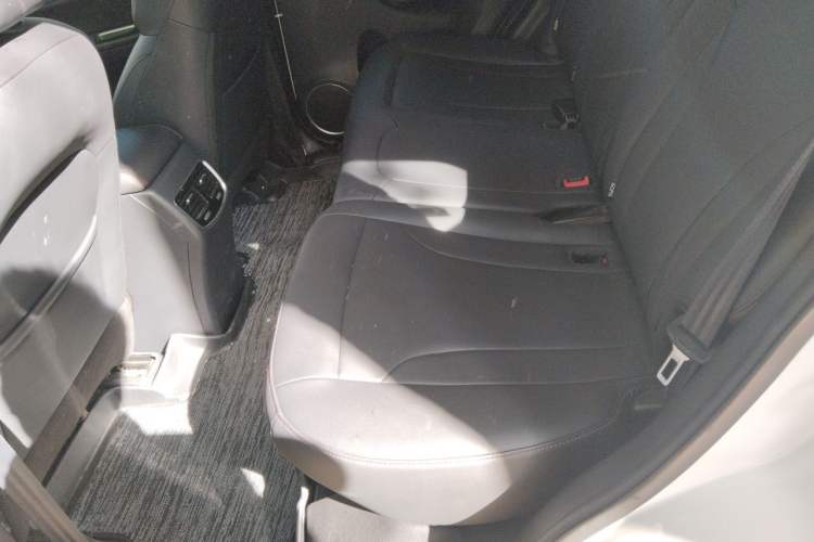 Used Haval M6 2019 1.5T Manual Two-Wheel Drive Elite Version China V Standard Left Rear Seat
