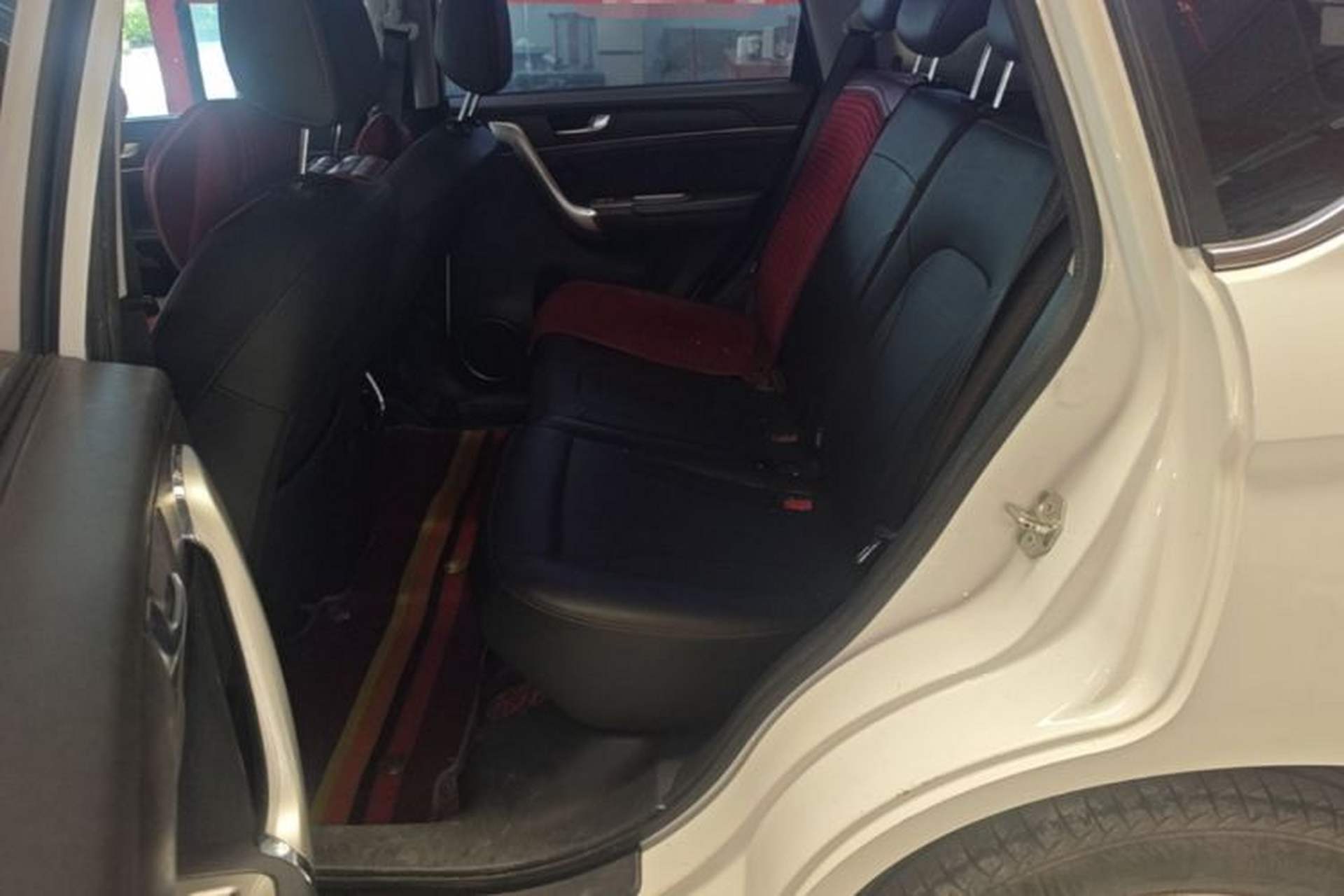 Used Haval M6 2019 1.5T DCT Two-Wheel Drive Value Edition China VI Standard Left Rear Seat