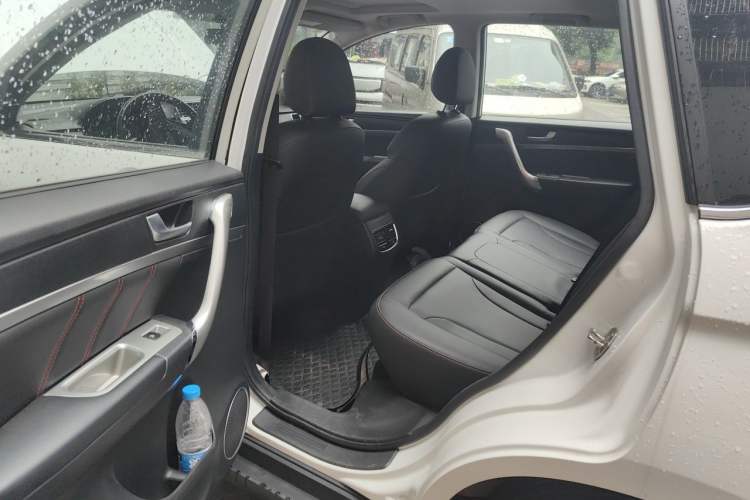 Used Haval M6 2019 1.5T DCT Two-Wheel Drive Elite Version China V Standard Left Rear Seat