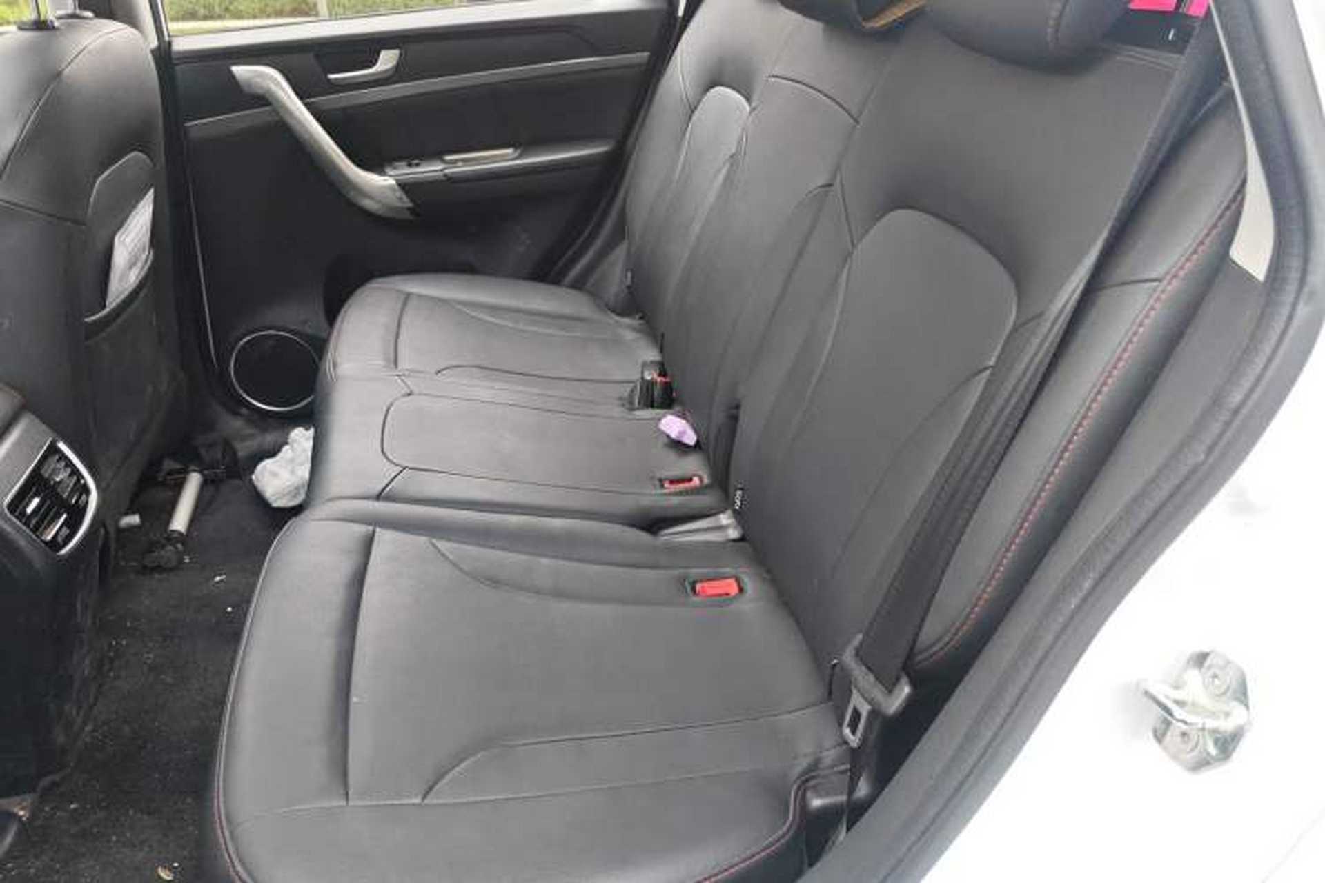 Used Haval M6 2019 1.5T DCT Two-Wheel Drive Elite Version China VI Standard Left Rear Seat