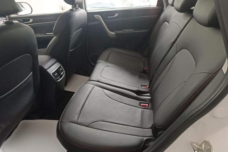 Used Haval M6 2019 1.5T DCT Two-Wheel Drive Elite Version China V Standard Left Rear Seat