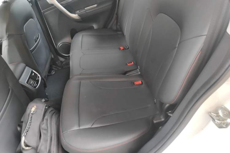 Used Haval M6 2019 1.5T DCT Two-Wheel Drive Value Edition China VI Standard Left Rear Seat