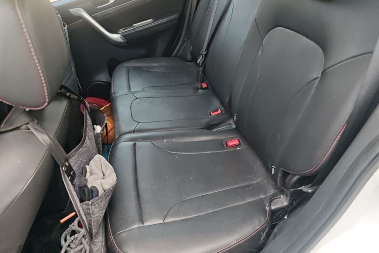 Used Haval M6 2019 1.5T DCT Two-Wheel Drive Value Edition China VI Standard Left Rear Seat