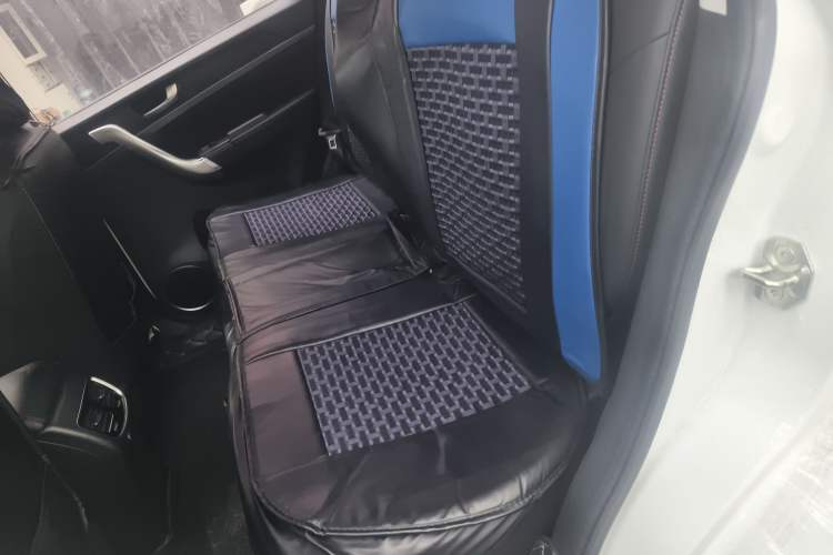 Used Haval M6 2019 1.5T DCT Two-Wheel Drive Elite Version China VI Standard Left Rear Seat