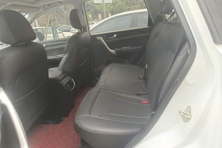 Used Haval M6 2019 1.5T DCT Two-Wheel Drive Value Edition China VI Standard Left Rear Seat