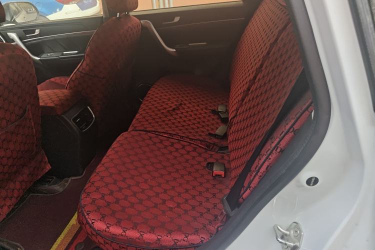 Used Haval M6 2019 1.5T Manual Two-Wheel Drive Urban Version China VI Standard Left Rear Seat