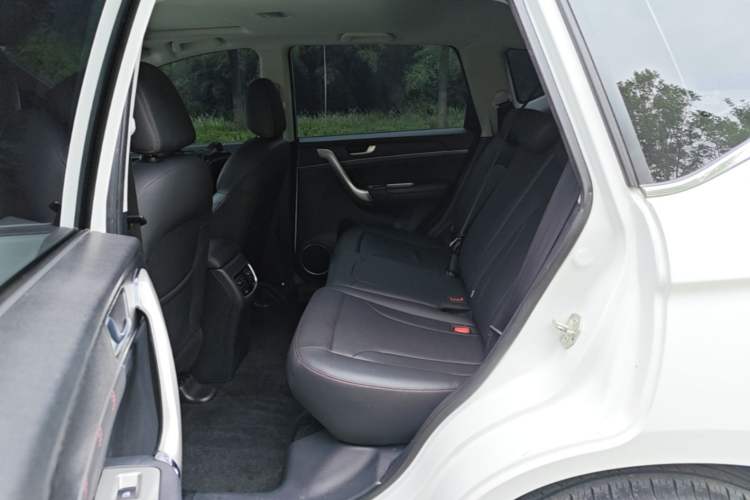 Used Haval M6 2019 1.5T Manual Two-Wheel Drive Elite Version China VI Standard Left Rear Seat