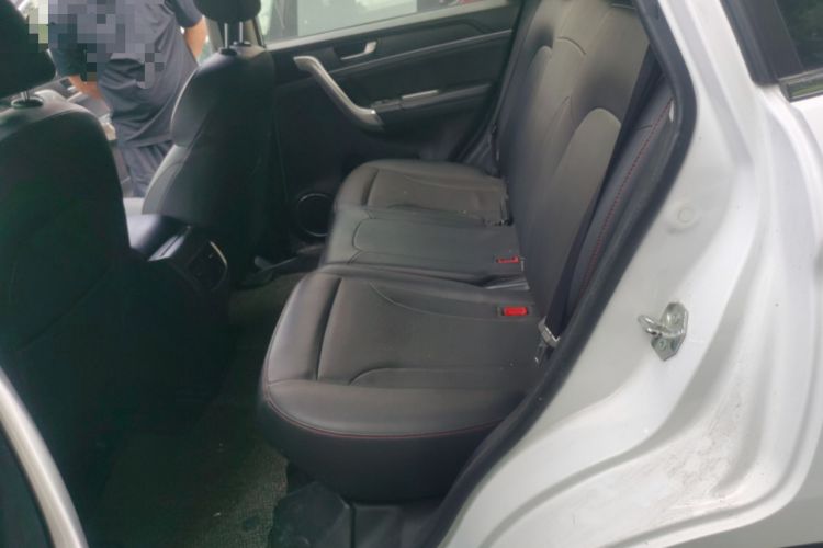 Used Haval M6 2019 1.5T DCT Two-Wheel Drive Elite Version China VI Standard Left Rear Seat