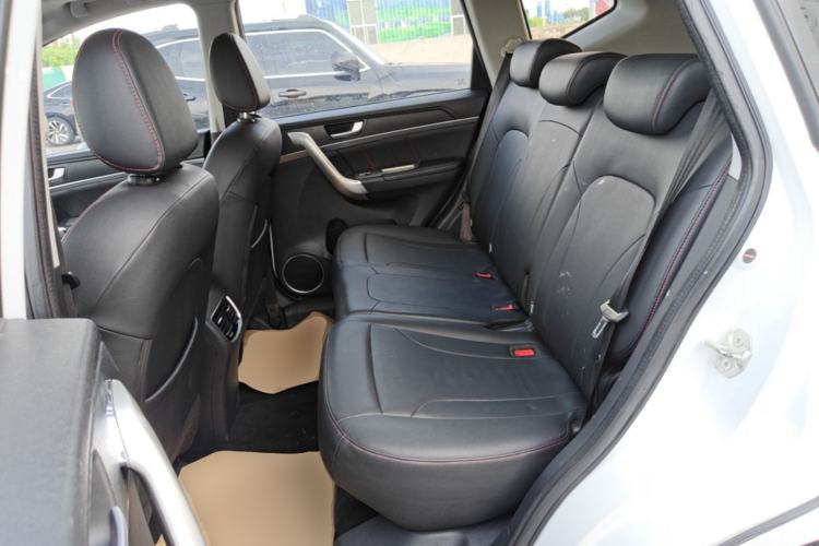 Used Haval M6 2019 1.5T Manual Two-Wheel Drive Elite Version China VI Standard Left Rear Seat