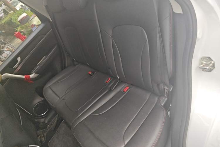 Used Haval M6 2019 1.5T DCT Two-Wheel Drive Value Edition China VI Standard Left Rear Seat