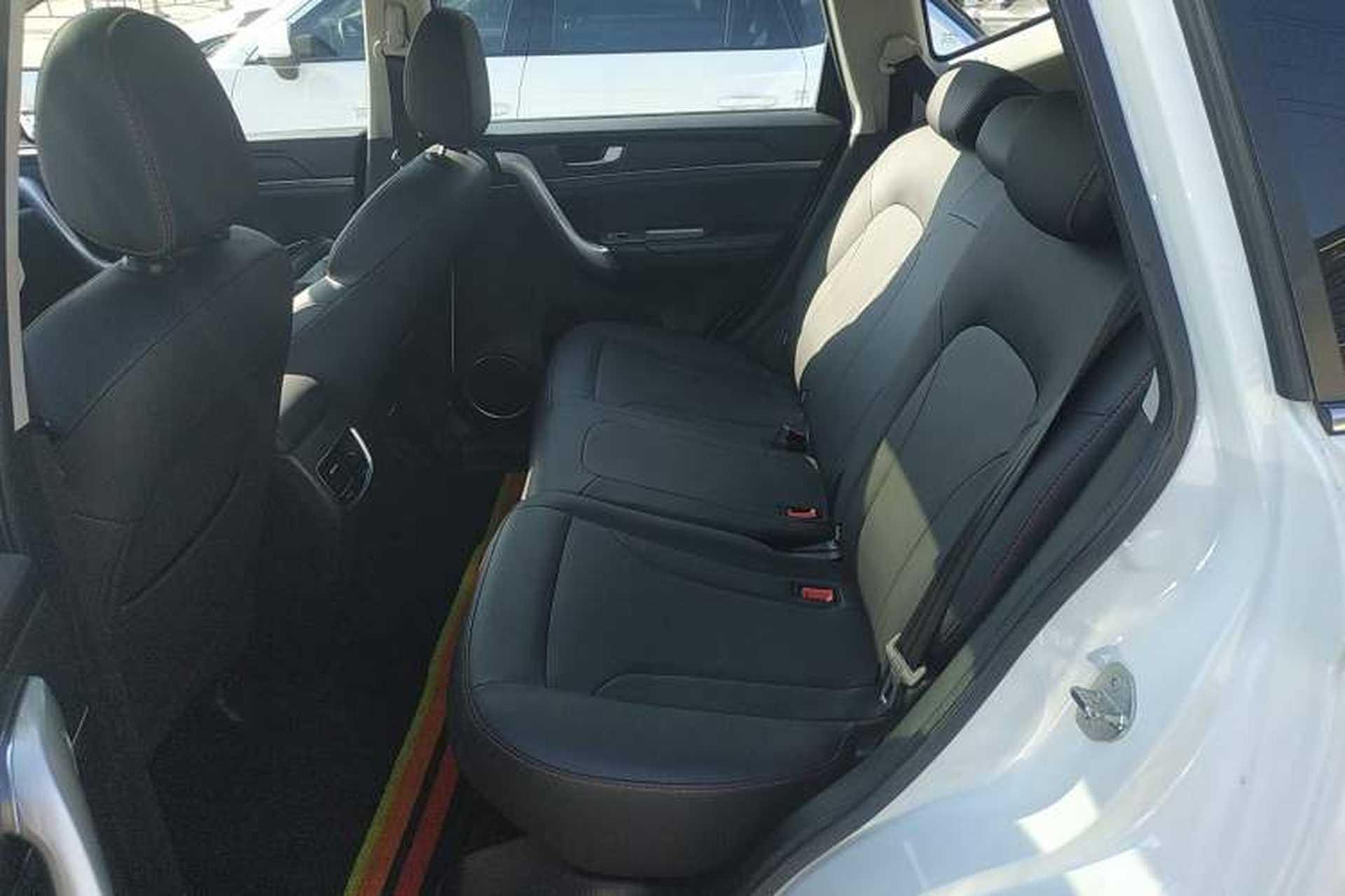 Used Haval M6 2019 1.5T DCT Two-Wheel Drive Value Edition China VI Standard Left Rear Seat