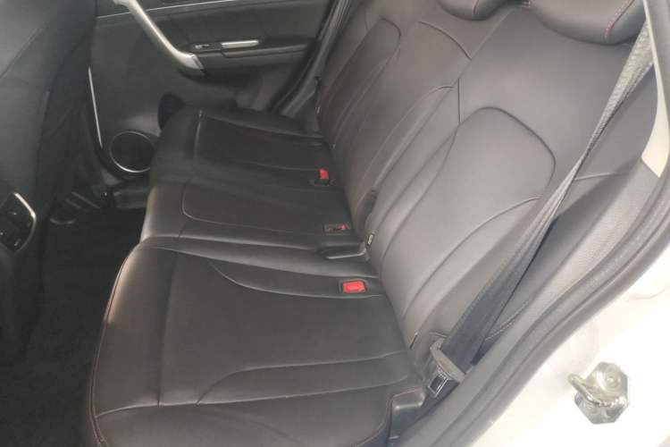 Used Haval M6 2019 1.5T DCT Two-Wheel Drive Value Edition China VI Standard Left Rear Seat