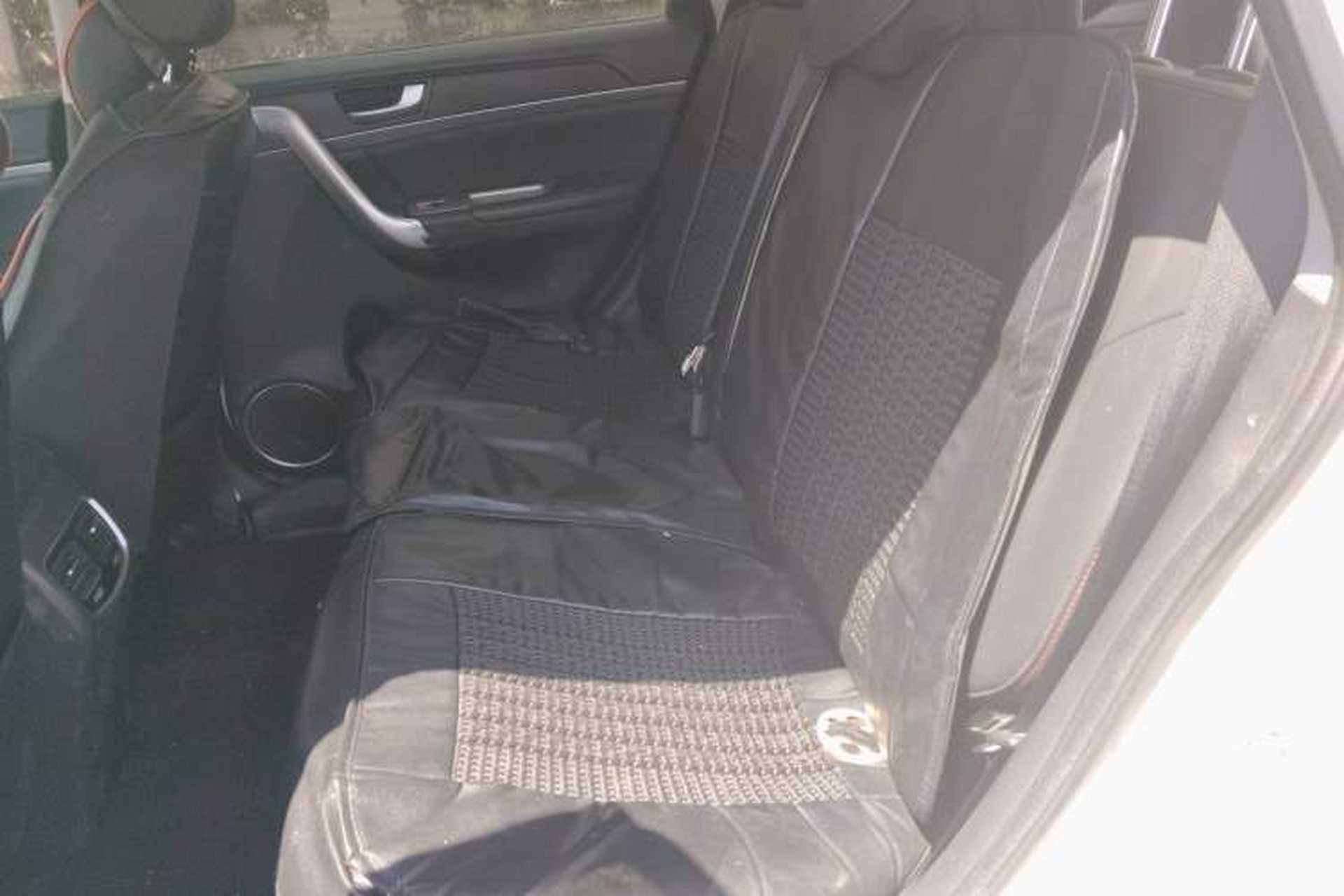 Used Haval M6 2019 1.5T Manual Two-Wheel Drive Elite Version China VI Standard Left Rear Seat