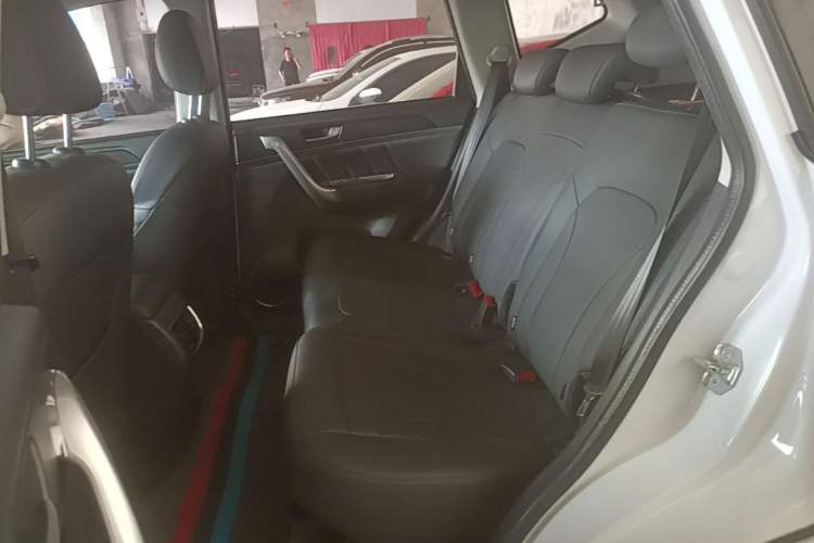 Used Haval M6 2019 1.5T DCT Two-Wheel Drive Elite Version China VI Standard Left Rear Seat