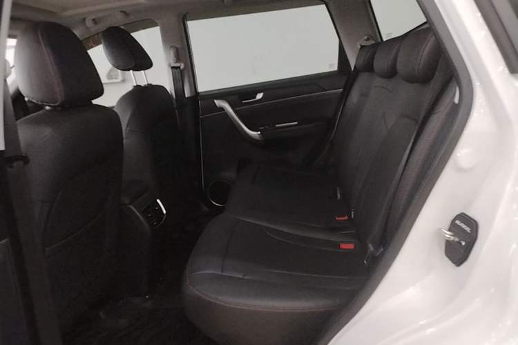 Used Haval M6 2019 1.5T DCT Two-Wheel Drive Value Edition China VI Standard Left Rear Seat
