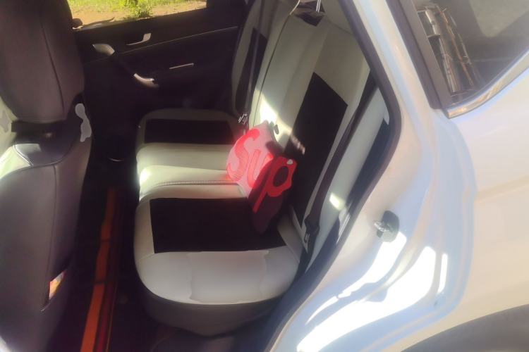 Used Haval M6 2019 1.5T DCT Two-Wheel Drive Value Edition China VI Standard Left Rear Seat