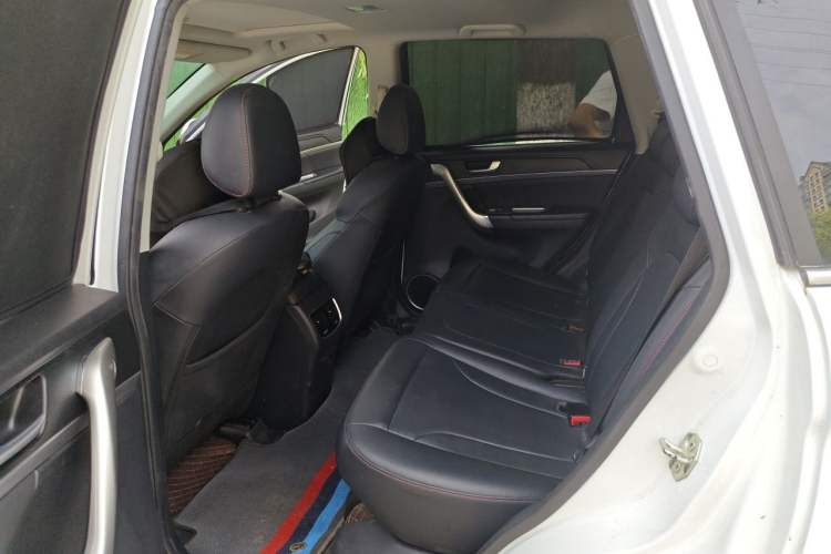 Used Haval M6 2019 1.5T DCT Two-Wheel Drive Elite Version China VI Standard Left Rear Seat