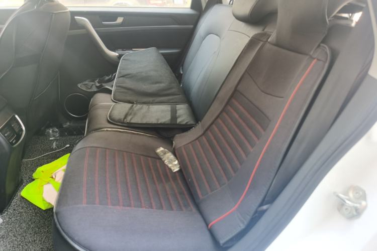 Used Haval M6 2019 1.5T Manual Two-Wheel Drive Elite Version China V Standard Left Rear Seat