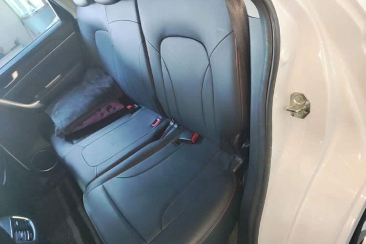 Used Haval M6 2019 1.5T DCT Two-Wheel Drive Value Edition China VI Standard Left Rear Seat