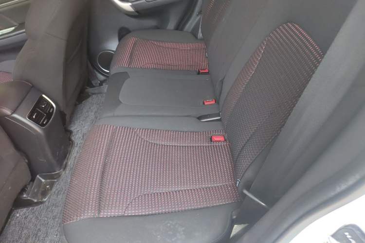 Used Haval M6 2019 1.5T Manual Two-Wheel Drive Urban Version China VI Standard Left Rear Seat