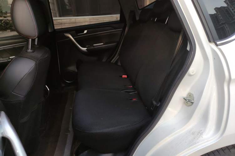 Used Haval M6 2019 1.5T DCT Two-Wheel Drive Elite Version China VI Standard Left Rear Seat