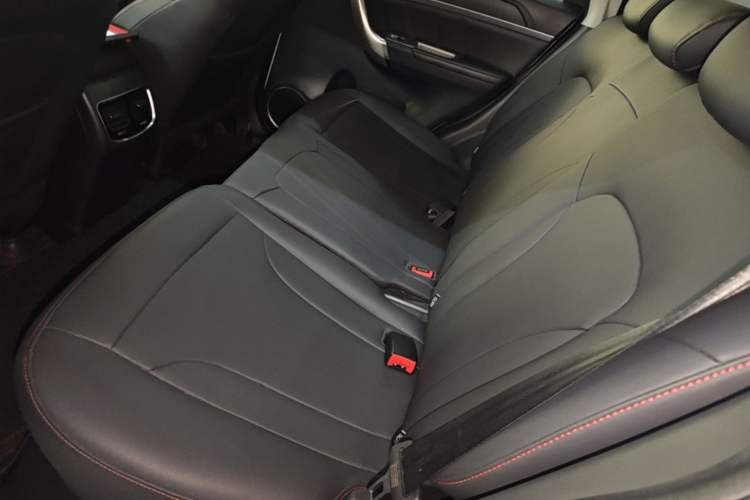 Used Haval M6 2019 1.5T DCT Two-Wheel Drive Value Edition China VI Standard Left Rear Seat