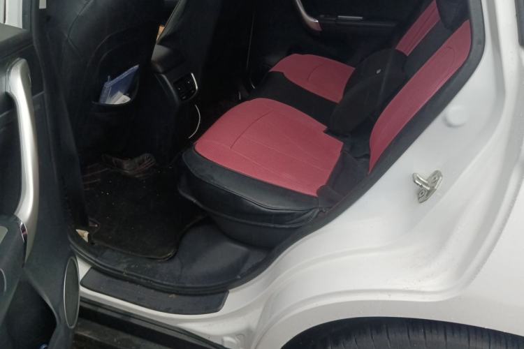 Used Haval M6 2019 1.5T DCT Two-Wheel Drive Elite Version China VI Standard Left Rear Seat