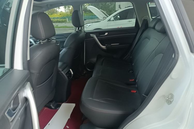 Used Haval M6 2019 1.5T DCT Two-Wheel Drive Value Edition China VI Standard Left Rear Seat