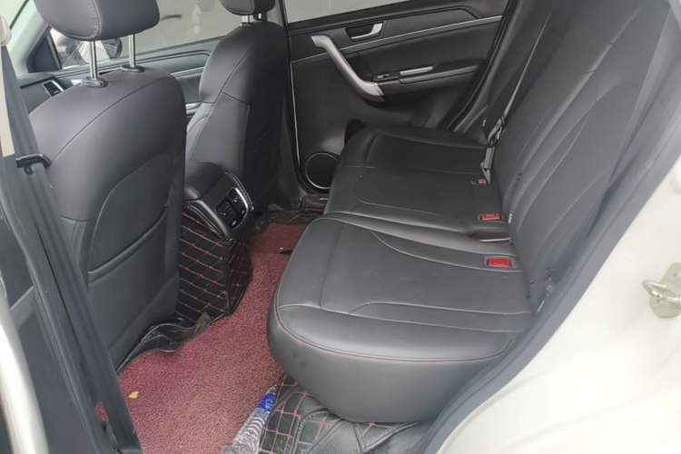 Used Haval M6 2019 1.5T DCT Two-Wheel Drive Value Edition China VI Standard Left Rear Seat