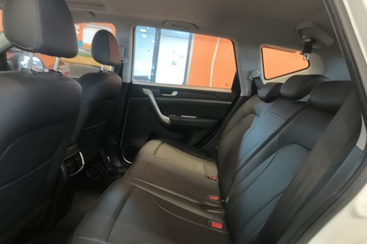 Used Haval M6 2019 1.5T DCT Two-Wheel Drive Value Edition China VI Standard Left Rear Seat