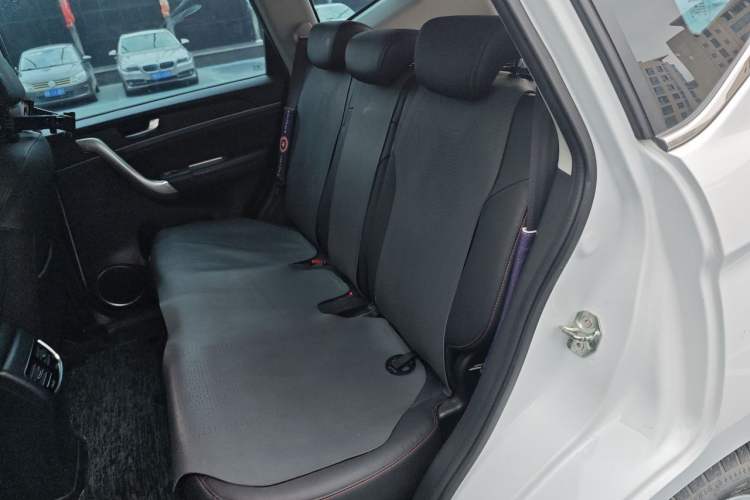 Used Haval M6 2019 1.5T DCT Two-Wheel Drive Elite Version China VI Standard Left Rear Seat