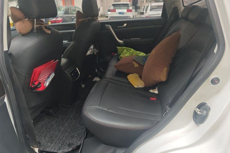 Used Haval M6 2019 1.5T DCT Two-Wheel Drive Elite Version China VI Standard Left Rear Seat