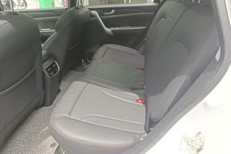 Used Haval M6 2019 1.5T DCT Two-Wheel Drive Elite Version China VI Standard Left Rear Seat