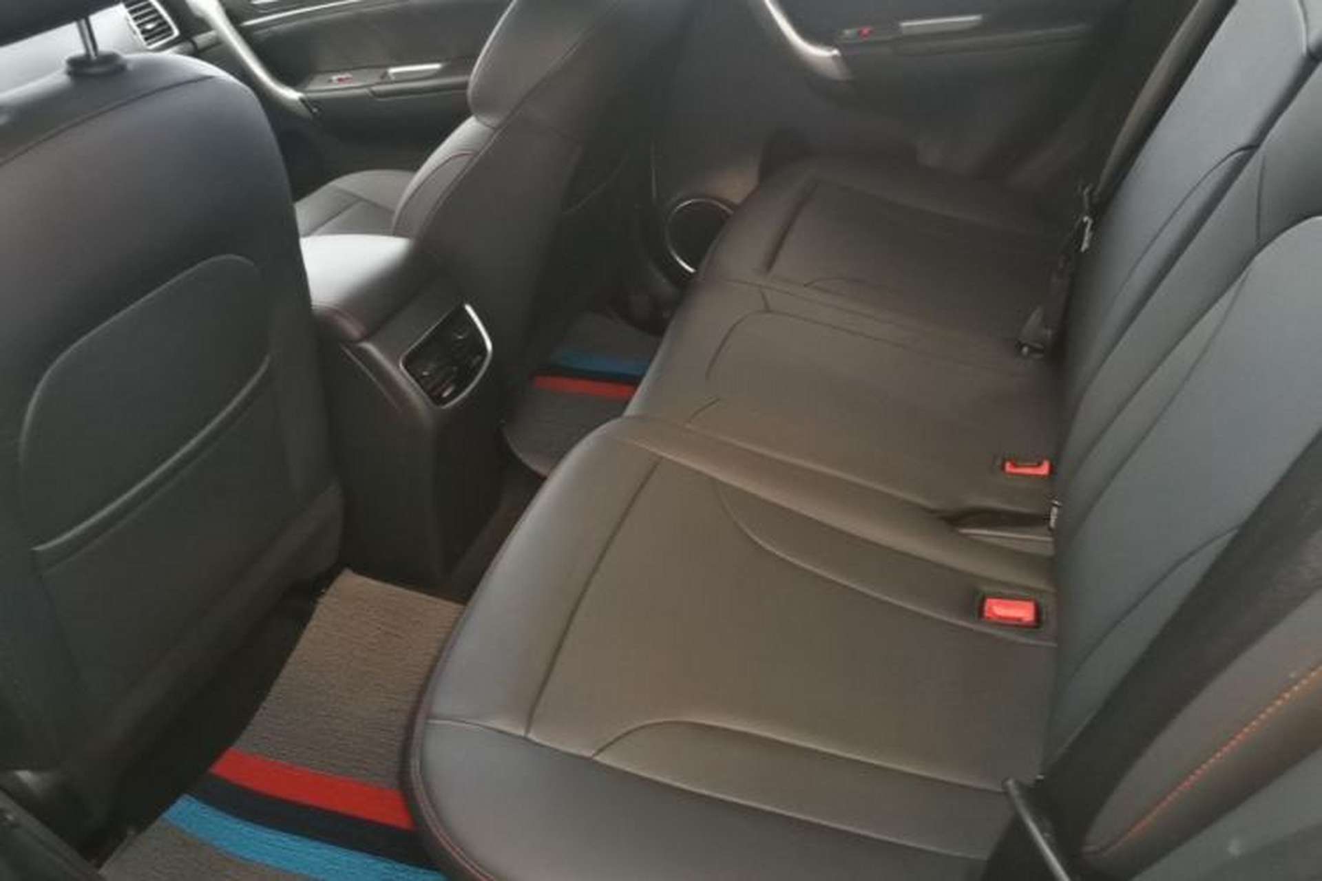 Used Haval M6 2019 1.5T Manual Two-Wheel Drive Elite Version China VI Standard Left Rear Seat