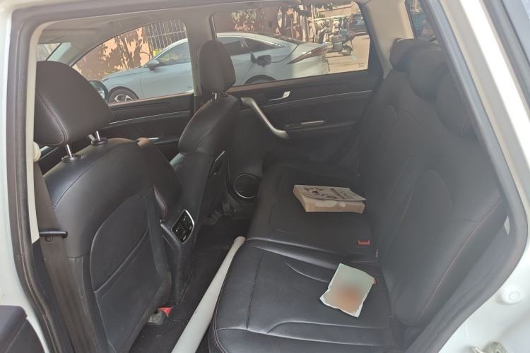 Used Haval M6 2019 1.5T DCT Two-Wheel Drive Elite Version China VI Standard Left Rear Seat