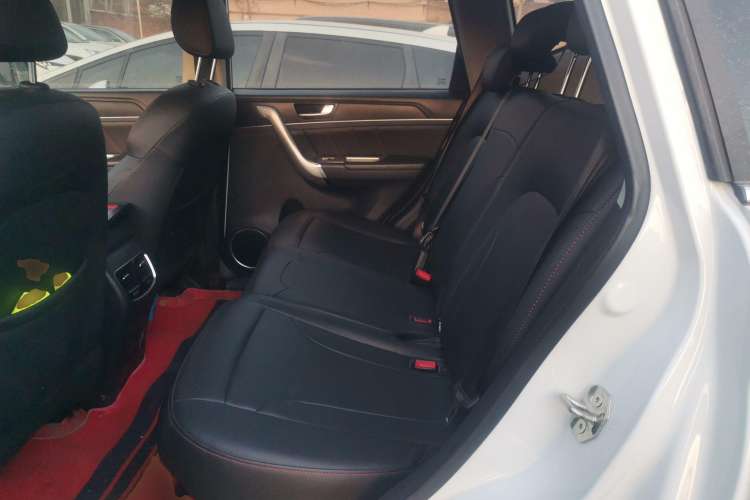Used Haval M6 2019 1.5T DCT Two-Wheel Drive Elite Version China VI Standard Left Rear Seat