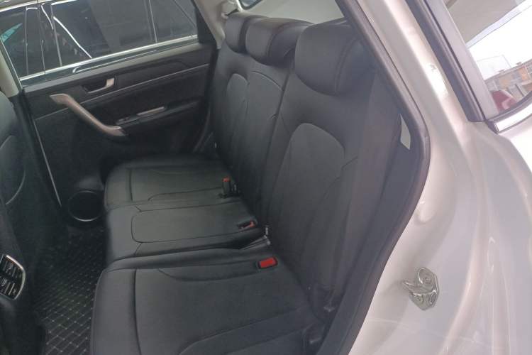 Used Haval M6 2019 1.5T DCT Two-Wheel Drive Elite Version China VI Standard Left Rear Seat