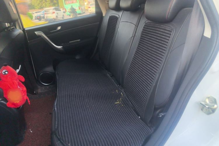 Used Haval M6 2019 1.5T DCT Two-Wheel Drive Elite Version China VI Standard Left Rear Seat