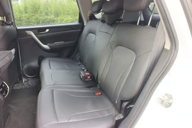Used Haval M6 2019 1.5T DCT Two-Wheel Drive Elite Version China VI Standard Left Rear Seat